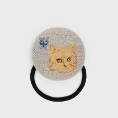 画像2: 【Nathalie Lete】ヘアアクセサリー circle hair tie butterfly cat｜バタフライ・キャット　蝶々と子猫(グレー)｜猫刺しゅう ヘアゴム｜猫 ねこ ネコ (2)