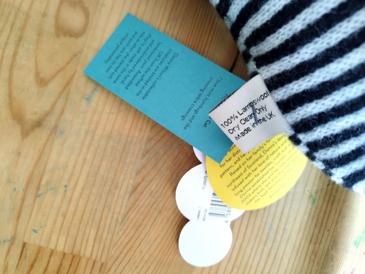 画像7: 【Donna Wilson】イギリス製　手作りぬいぐるみ｜ラムウール100%　Mono Cat｜モノクロのねこ｜ボーダー猫｜ドナ・ウィルソン｜サバトラ風猫ねこネコ (7)