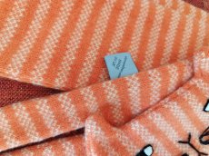 画像6: 【Donna Wilson】ねこのジンジマフラー｜スコットランド製ラムウール100%＆ロンドンスタジオ手刺繍｜チャトラ風オレンジボーダー｜ドナ・ウィルソン｜茶虎猫　ねこ　ネコ (6)
