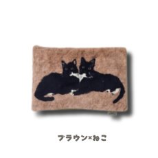 画像2: 【アトリエコテツ / Atelier KOTETSU】フリース湯たんぽ｜選べる２種類♪　ブラウン×ねこ／グリーン×ハチワレ＆さび猫｜ねこ猫ネコcat (2)