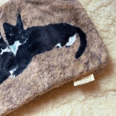 画像5: 【アトリエコテツ / Atelier KOTETSU】フリース湯たんぽ｜選べる２種類♪　ブラウン×ねこ／グリーン×ハチワレ＆さび猫｜ねこ猫ネコcat (5)