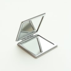 画像3: 【松尾ミユキ / Matsuo Miyuki】Square mirror Butterfly cat｜四角型コンパクトミラー・携帯用手鏡｜ねこ猫ネコcat (3)