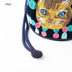 画像6: ナタリー・レテ / Nathalie Lete｜＼送料込み／Beaded Drawstring Bag　ビーズ巾着バッグ｜φ13×17cm インド製 総ビーズ刺繍ポシェット｜2種類から選べる Maya / Black cat｜ねこ猫ネコキャットcat (6)