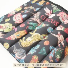 画像11: ナタリーレテ / Nathalie Lete｜Quilted Multi Pouch Cats  キルト マルチポーチ キャッツ｜A4・タブレット収納も｜キルテッド キルティング ナタリー・レテ｜猫ねこネコキャットcat (11)