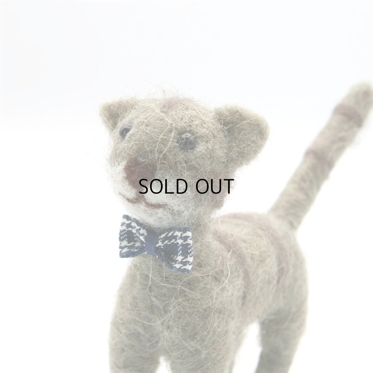 画像4: 【アジアン雑貨・エスニック輸入雑貨】フェルトキャットオブジェ(グレー) ｜ 猫ネコcat (4)