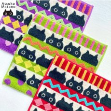 画像1: 【マタノアツコ / Atsuko Matano】タオルハンカチ 12匹のMEME クロネコメメ黒猫 コットン１００ 綿100% ハンドタオル｜3種類から選べる  レッド / グリーン / パープル｜ねこ猫ネコキャットcat (1)