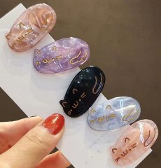 画像2: 国内発送｜ヘアアクセサリー　コロンとお座り猫クリップ｜黒猫×ゴールド｜バレッタ　ヘアピン　髪留め　オシャレ可愛い　ファッション (2)