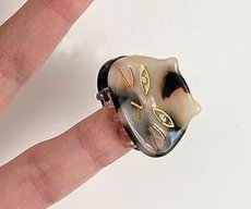 画像2: 国内発送｜ヘアアクセサリー　ふて猫ヘアクリップ｜ベージュマーブル×ゴールド｜バンスクリップミニ｜ベージュデミ柄　ぶち猫ベージュべっこう柄｜髪留め　オシャレ可愛い　ファッション (2)