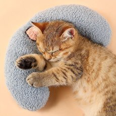 画像4: 国内発送｜猫ちゃん抱き枕｜黄色｜イエローピーチ×チェリー｜ふんわりピロー　もこもこクッション｜リラックス　くつろぎ　保護まくら (4)