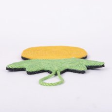画像3: 国内発送｜天然サイザル麻　パイナップル型爪とぎマット｜ペット用品　猫用おもちゃ　お昼寝　運動　気分転換　スキンシップ　リラックス　プレゼント　贈り物 (3)