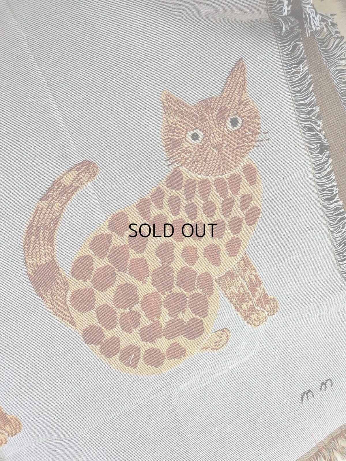 画像3: 【松尾ミユキ】タペストリーラグ　ネコ | cat　milo | ミロ マルチカバー|ベッドカバー|ソファーカバー|ひざかけ|インテリア|フリンジ|カーペット|マット|コットンスローブランケット (3)