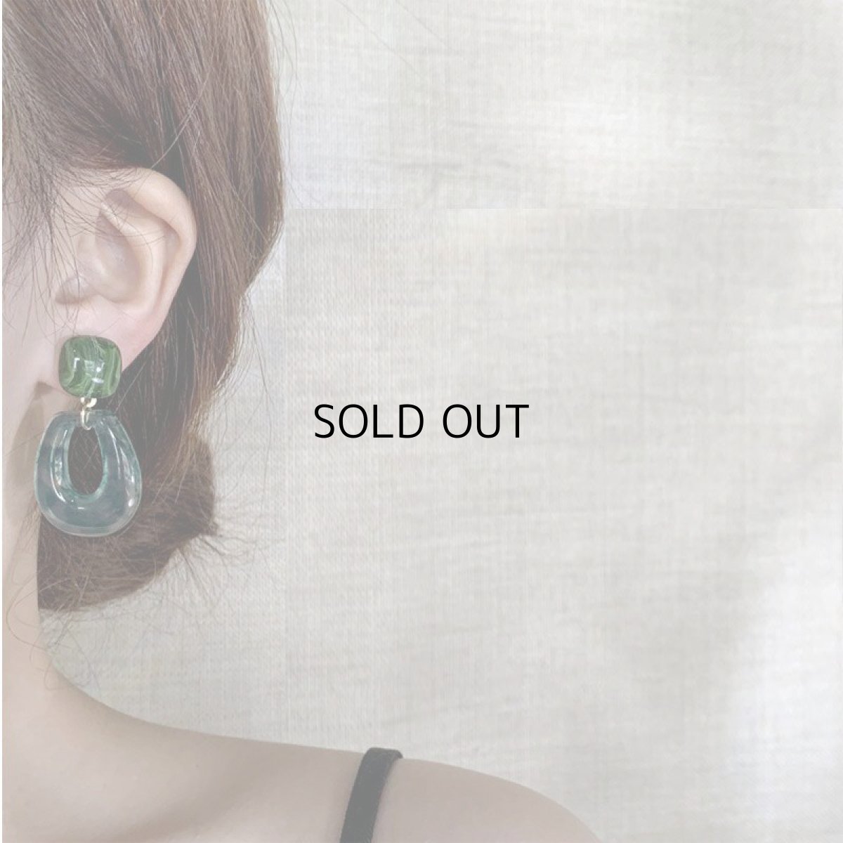 画像3: 国内発送｜アクセサリー　ビンテージライク透け感ピアス｜グリーンマーブル｜ジオメトリーピアス｜ビンテージテイスト｜オシャレ可愛い　ファッション (3)