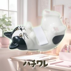 画像1: 【セトクラフト】モバイルスタンド　ハチワレ猫（白黒）｜猫ちゃんが可愛い肉球でスマホをピトッとキープ｜ねこcat (1)