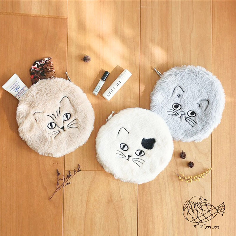 【松尾ミユキ】Fluffy Circular Pouch ふわふわファーのまんまるポーチ モフモフ｜選べるカラー ベージュ/グレイ｜猫 ネコ ねこ｜