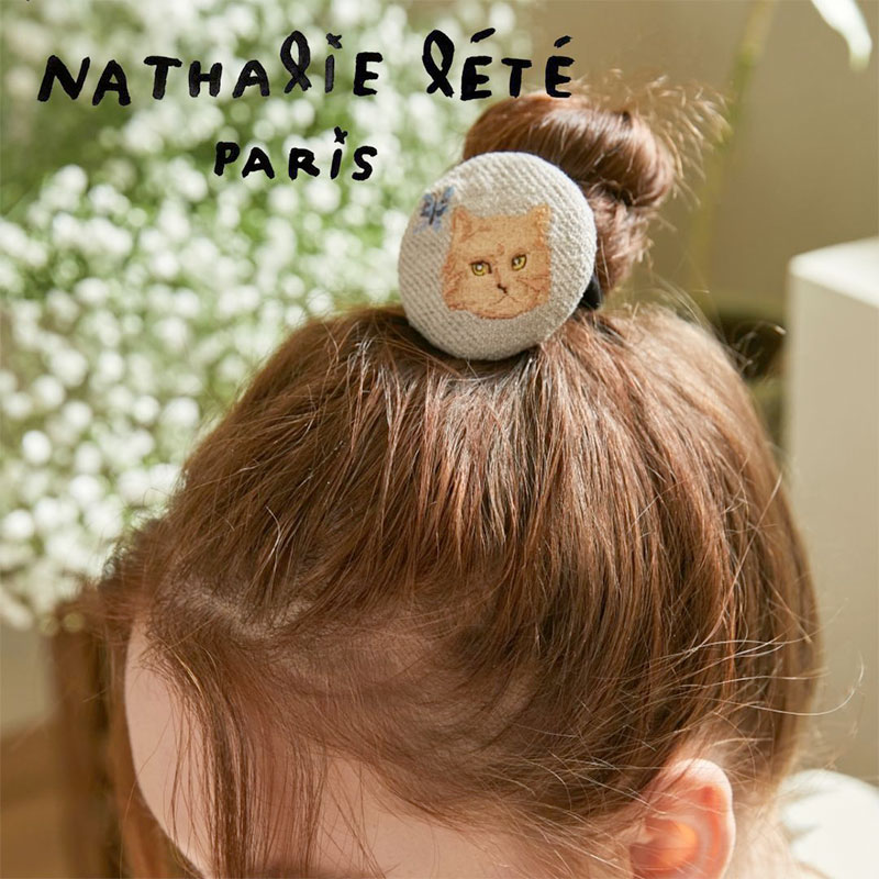 【Nathalie Lete】ヘアアクセサリー circle hair tie butterfly cat｜バタフライ・キャット　蝶々と子猫(グレー)｜猫刺しゅう ヘアゴム｜猫 ねこ ネコ